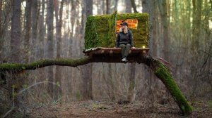 Строю укрытие для выживания на поваленном дереве. Уютная хижина для выживания. Бушкрафт