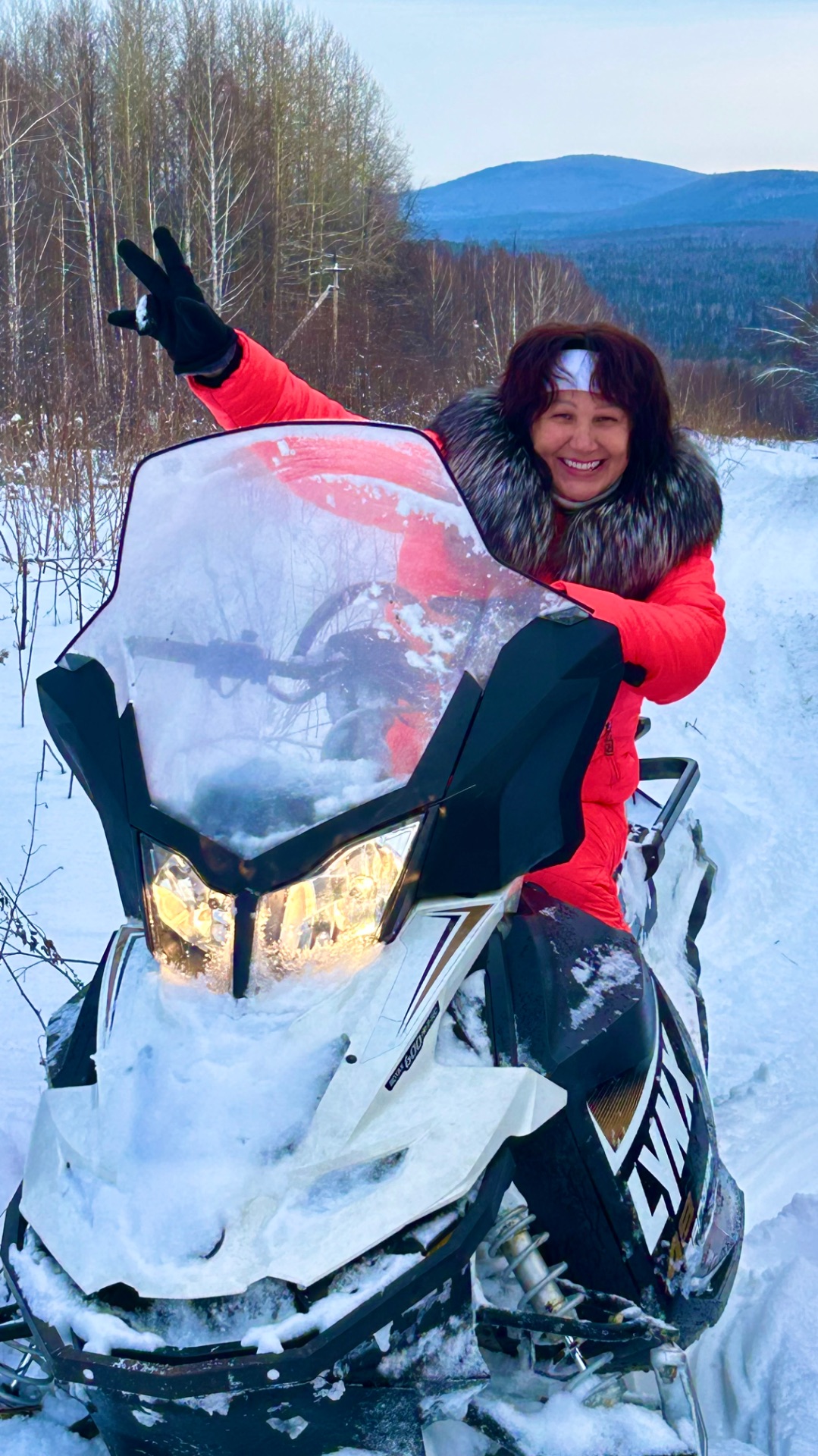 Покатушки на снегоходе по Уральским горам