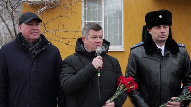 В Армавире открыли мемориальную доску ветерану Великой Отечественной войны Владилену Туницкому смотреть онлайн