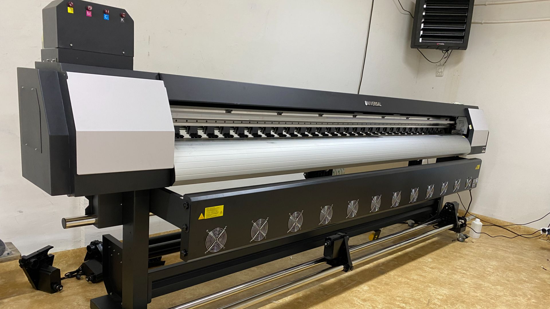 Обзор экосольвентного  принтера UD-32R8AA 3.2м  EPSON 4 *I3200-E1, 2*I3200-E1