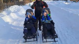 Видео от пользователя санками "МОБИН" (санки для людей с ОВЗ, в т.ч. с ДЦП)