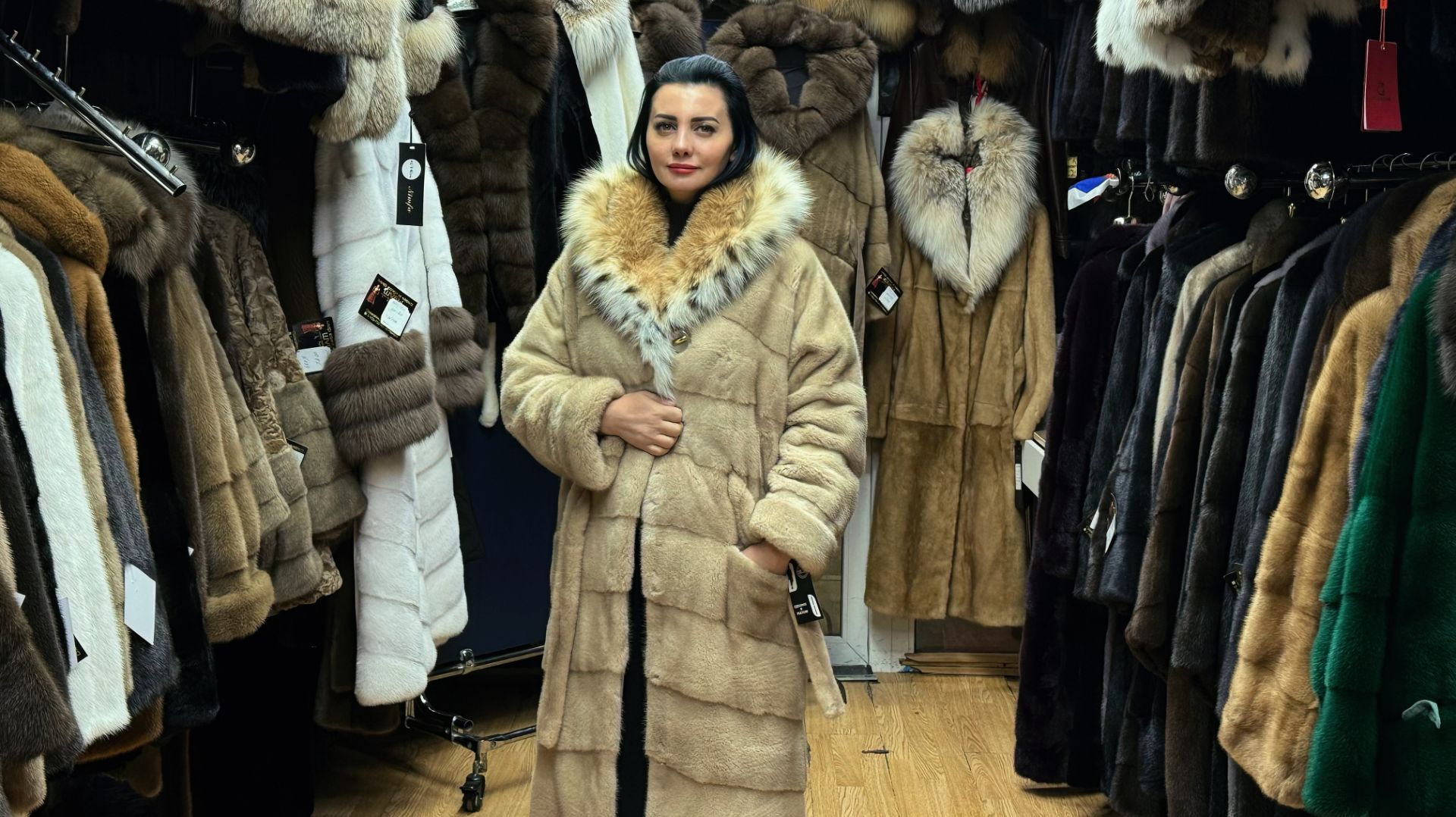 Мир меха у Наиры. Красивые длинные норковые шубы. Полушубки смотреть онлайн