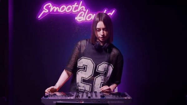 Menestralia - Melodic Techno & Progressive House #28 [Live Podcast]