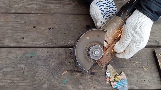 ПОКАЖУ КАК ОТКРУТИТЬ ЗАЖАТЫЙ ДИСК НА БОЛГАРКЕ. смотреть онлайн