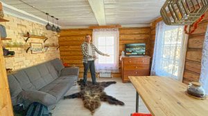 Домучили друг друга с комодом. Деревянная половина дома прадеда обрела долгожданную мебель