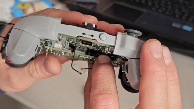 Как почистить геймпад Xbox залитый липкой жидкостью смотреть онлайн