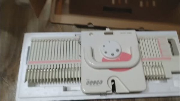 Silver Reed LK 100N розовая с инструкцией