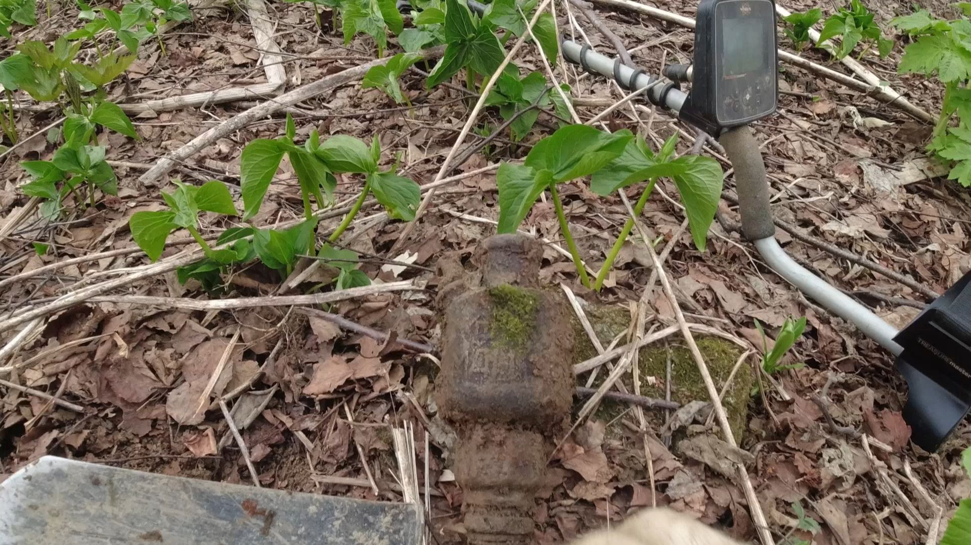 Продолжение металлокопа на базе геологов.Дождь усложнил металлокоп и выезд смотреть онлайн