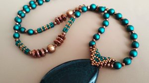 Бейл из бисера. Бейл для кабошона