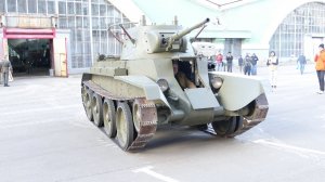 Колесно-гусеничный танк БТ-7, выставка "Моторы Войны", 9 мая 2025