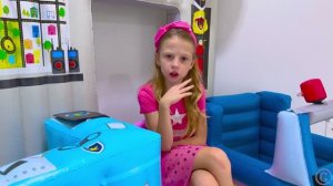 Настя вспомнила свой адрес и нашла дорогу домой. Полез