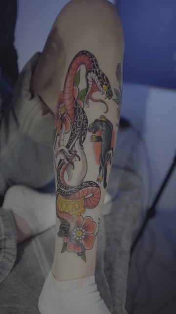 Олдскул на голени.