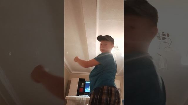 я,осьминог,лабубу,Оля и её папа