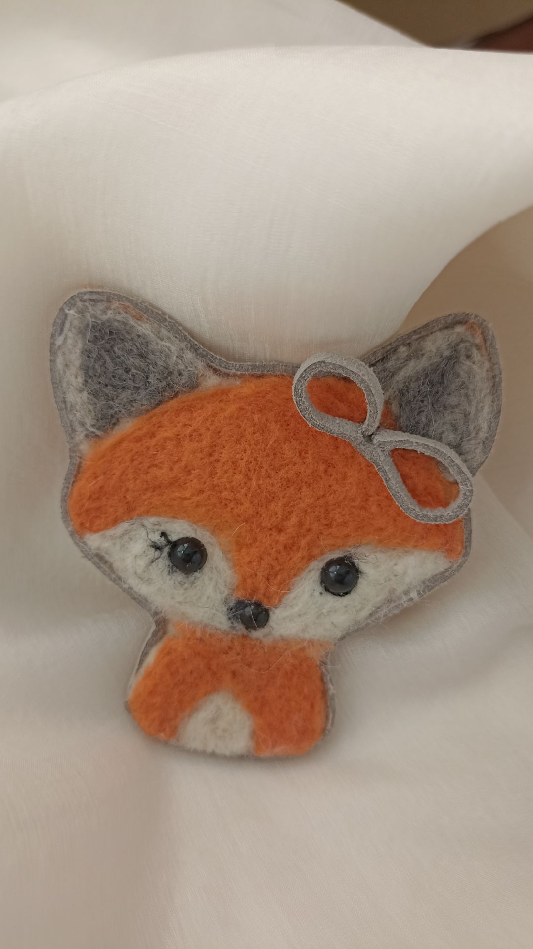 Как подготовить основу для броши. Сухое валяние смотреть онлайн