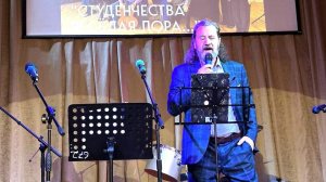 СТАРЫЙ КЛЁН.Автор текста (слов): Матусовский М.  Композитор (музыка): Пахмутова А.