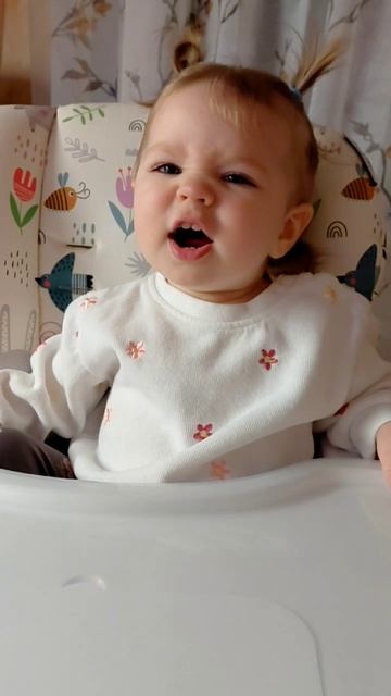 как Даша улыбается?!