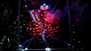 верти DJ  пластинку...