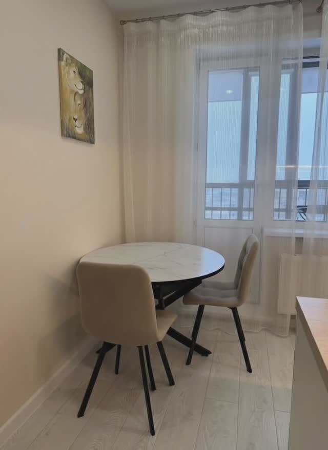 Светлая 1-комнатная квартира рядом с ТЦ Мега