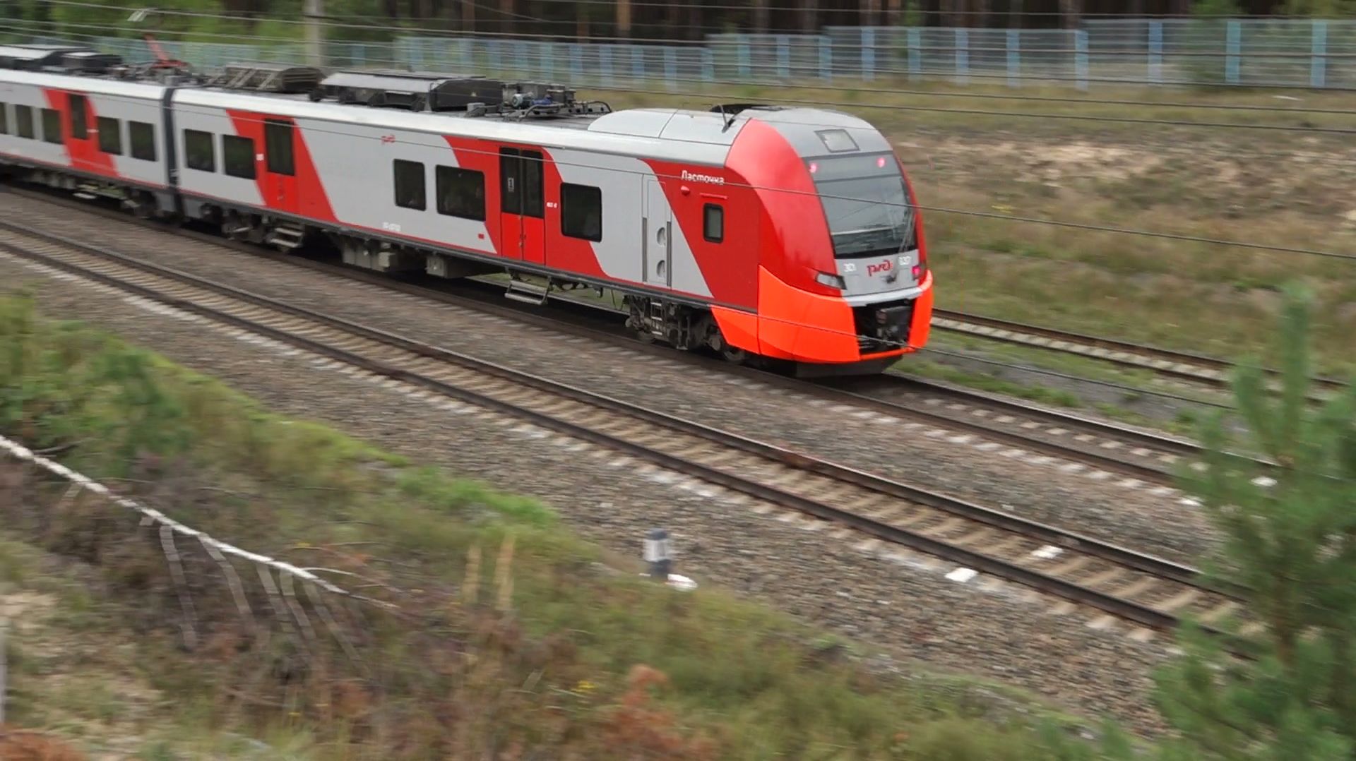 Электропоезд ЭС1-037 рейсом №703Г Нижний Новгород - Москва на перегоне Джержинск - Жолнино