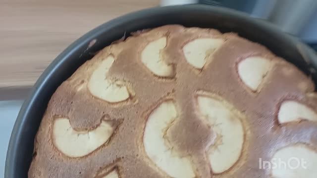 ШАРЛОТКА С ЯБЛОКАМИ. ПРОСТОЙ РЕЦЕПТ. смотреть онлайн