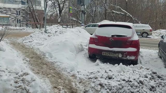 Даже на Ильинке знают где в районе находится пункт для приема снега - но это не адрес нашего газона