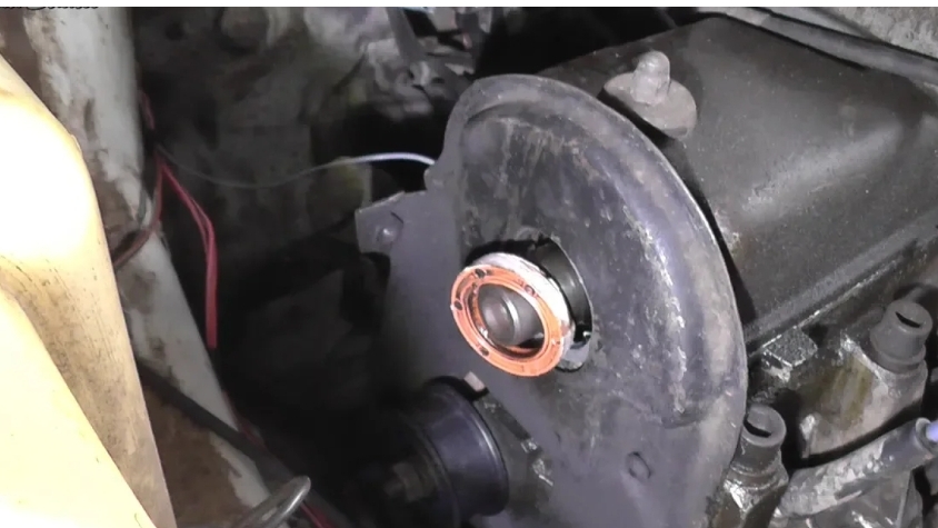 Замена сальника распредвала ВАЗ 21099 смотреть онлайн