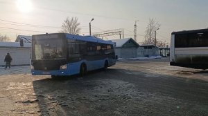 ЛиАЗ 4292.60 на 22 маршруте подъезжает к остановке на станции Голицыно в г.Голицыно.
