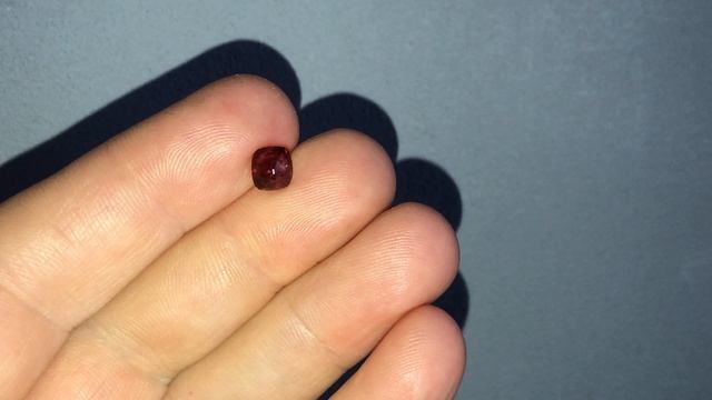 Шпинель пурпурно- красная 1,63кт №550