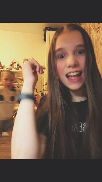 липсинг с сестрой❤️🔥#тренды #тренд #видео #танцы #липсинг #сестра смотреть онлайн