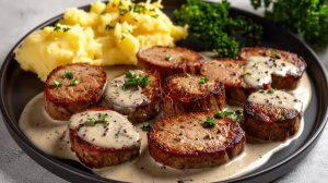 Мясо просто ТАЕТ во рту! Обалденно Вкусно и Просто на одной сковороде. Мясо в Сливочном соусе!