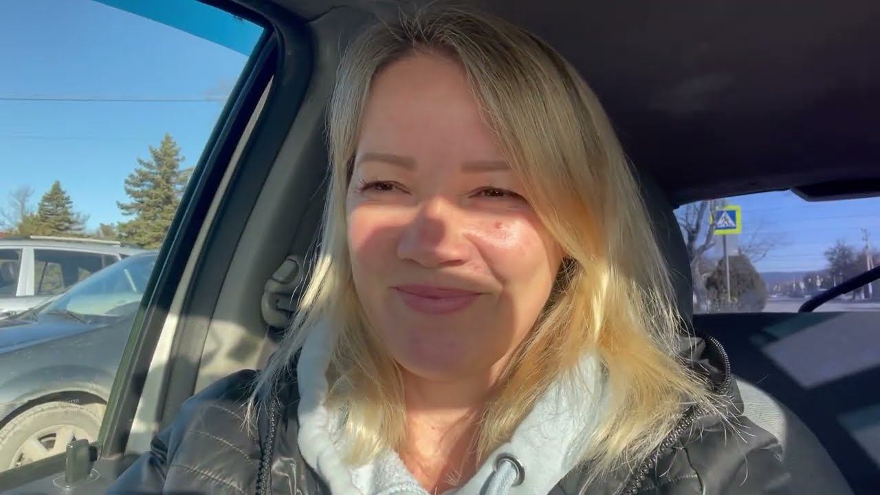 Утро в разъездах / Покупки и примерка / Хозяйство, разговоры на кухне смотреть онлайн