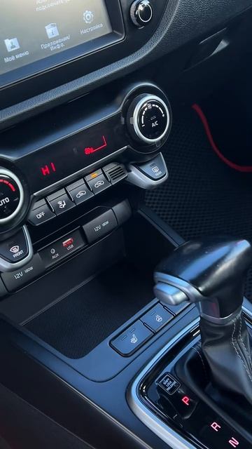 Kia Rio Седан FB Luxe Red Line 1.6 AT 2018г смотреть онлайн