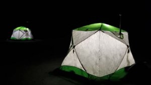 Зимняя рыбалка с ночевкой. Приехали за лещем, а наловили карася. Рыбалка 2026.