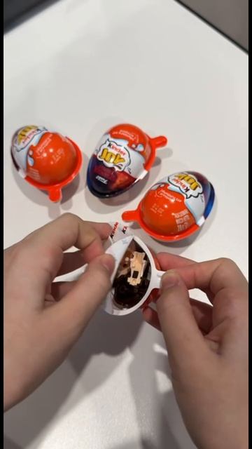 распаковка киндеров Джой Stranger Things