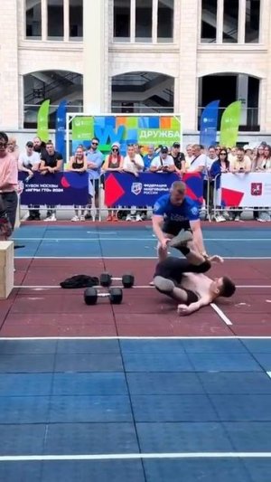 Показал сосункам