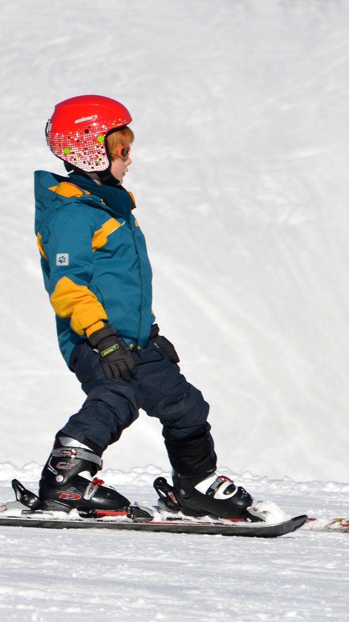 Обучение катанию на горных лыжах: Экстремальные развлечения Агентства Экстрима АХАА смотреть онлайн