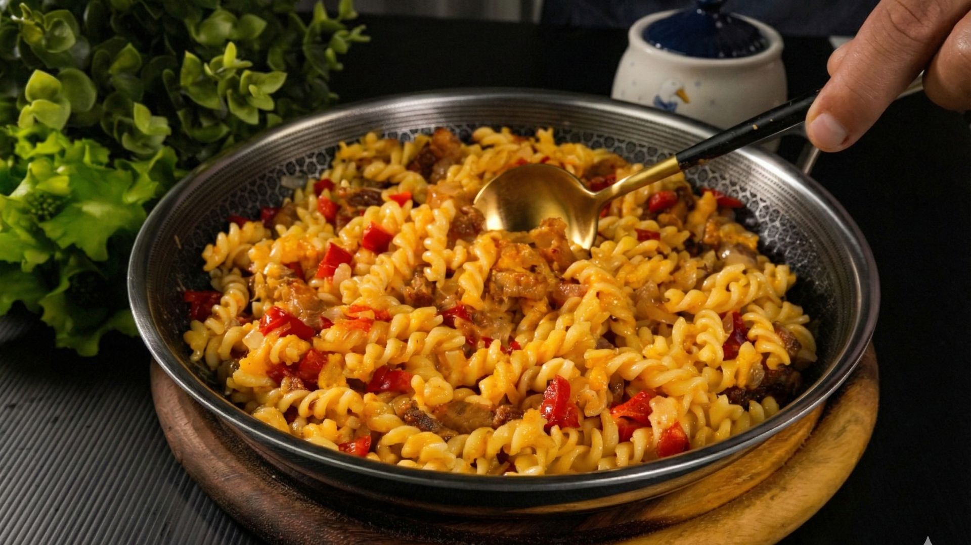 Нежные макароны с беконом и пармезаном: идеальный ужин