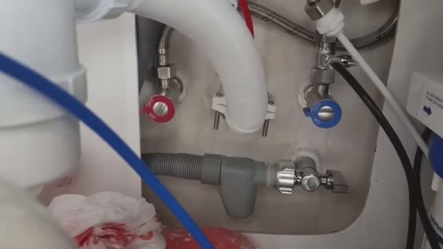 Установка посудомоечной машины. Изготавливаю узкий фасад для кухни. смотреть онлайн