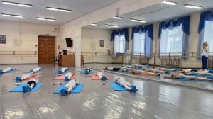 БАЛЕТ. Первое открытое занятие по гимнастике в школе классического танца, 1 класс.
