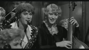 В джазе только девушки / Мэрилин Монро / Любимые комедии