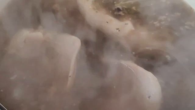 ОБЕД, УШИ СВИНЫЕ МНОГО ВАРИАНТОВ ПРИГОТОВЛЕНИЯ, ПРОДУКТ ОДИН РЕЦЕПТОВ МНОГО, ПРИЯТНОГО АППЕТИТА смотреть онлайн