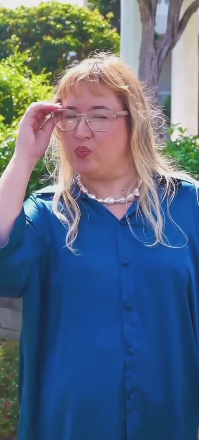 Haters' Chat - Queen Victoria, English Version (Viktoria Pimenova)