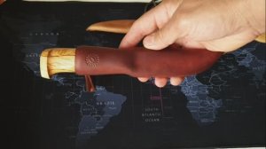 Любимые формы - нож финского типа, а также шейник из самого настоящего булата.
