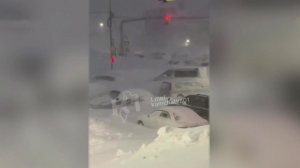 На Камчатке аномальный снежный циклон уже отступил и вовсю идет расчистка улиц.