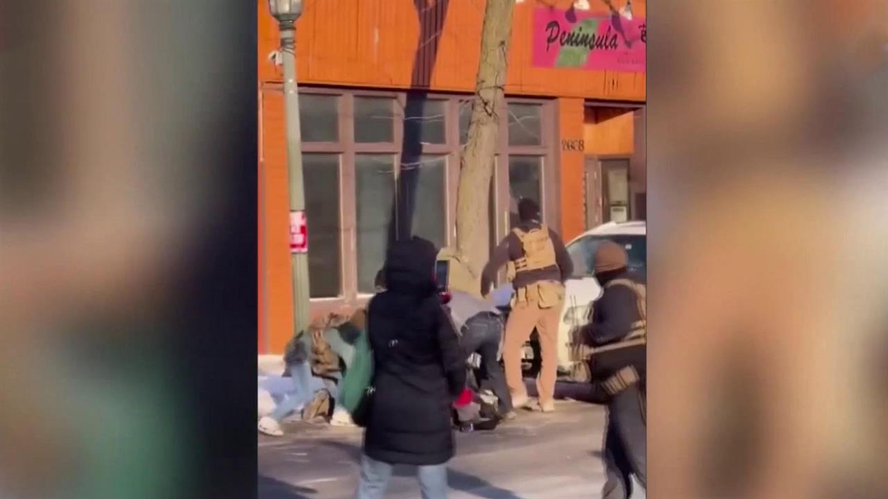 В США с новой силой вспыхнули протесты в Миннеаполисе. смотреть онлайн