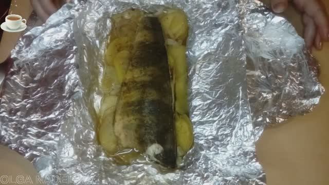 Рыба запеченная в фольге с картошкой в духовке смотреть онлайн