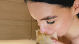 Горячая ночная кухня! Шаурма космос а девушка ещё лучше ASMR