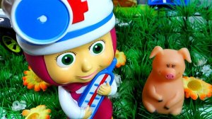 МАША Доктор лечит свинку! Мультики для детей с игрушками Маша и Медведь на русском 2019 ماشا والدب