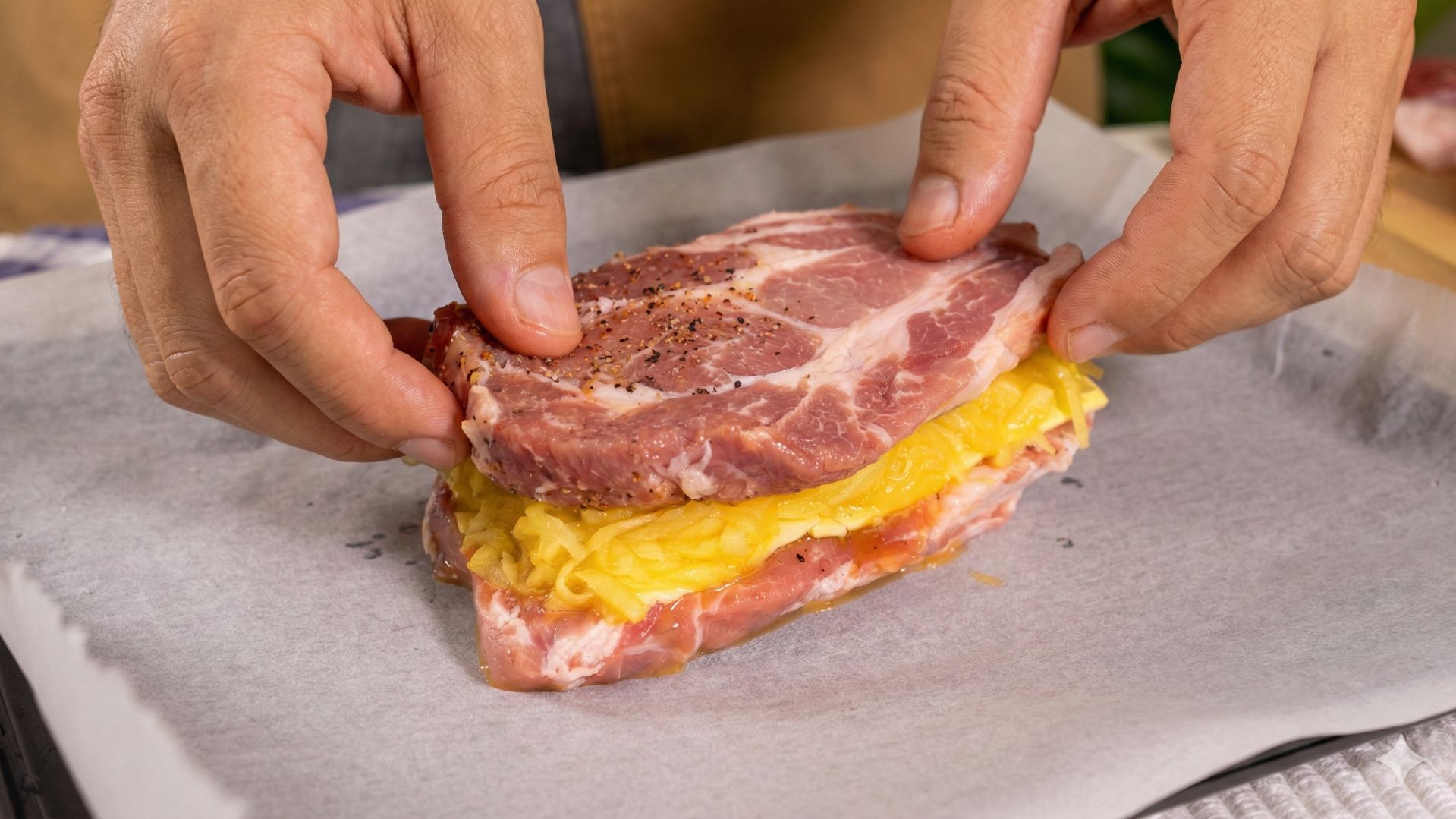 Свинина с картофелев в конвертах