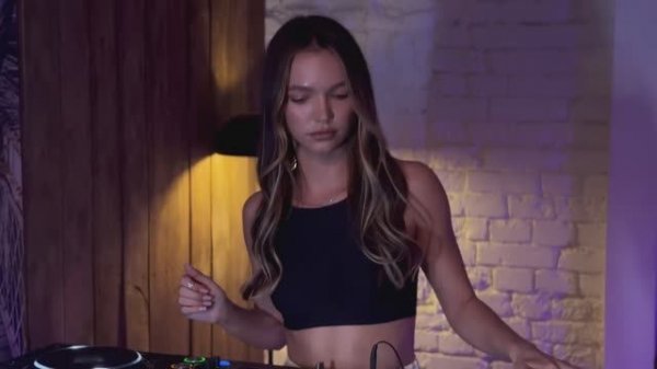 Eva Jackson - DJ set (Deep House Afro House Mix)